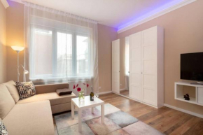 Nice and cozy apartment next to the Parliament